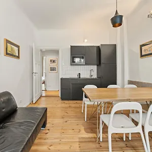  Apartment Mooeve Friedrichs Mid